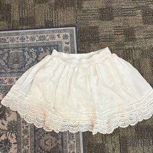 Aeropostale || Elegant White Lace Trim Skirt